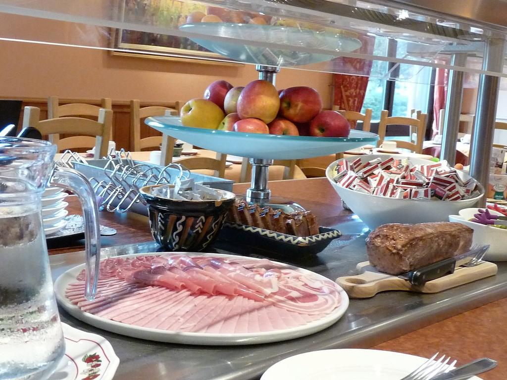 Hotel Le Olenevka Ngoại thất bức ảnh