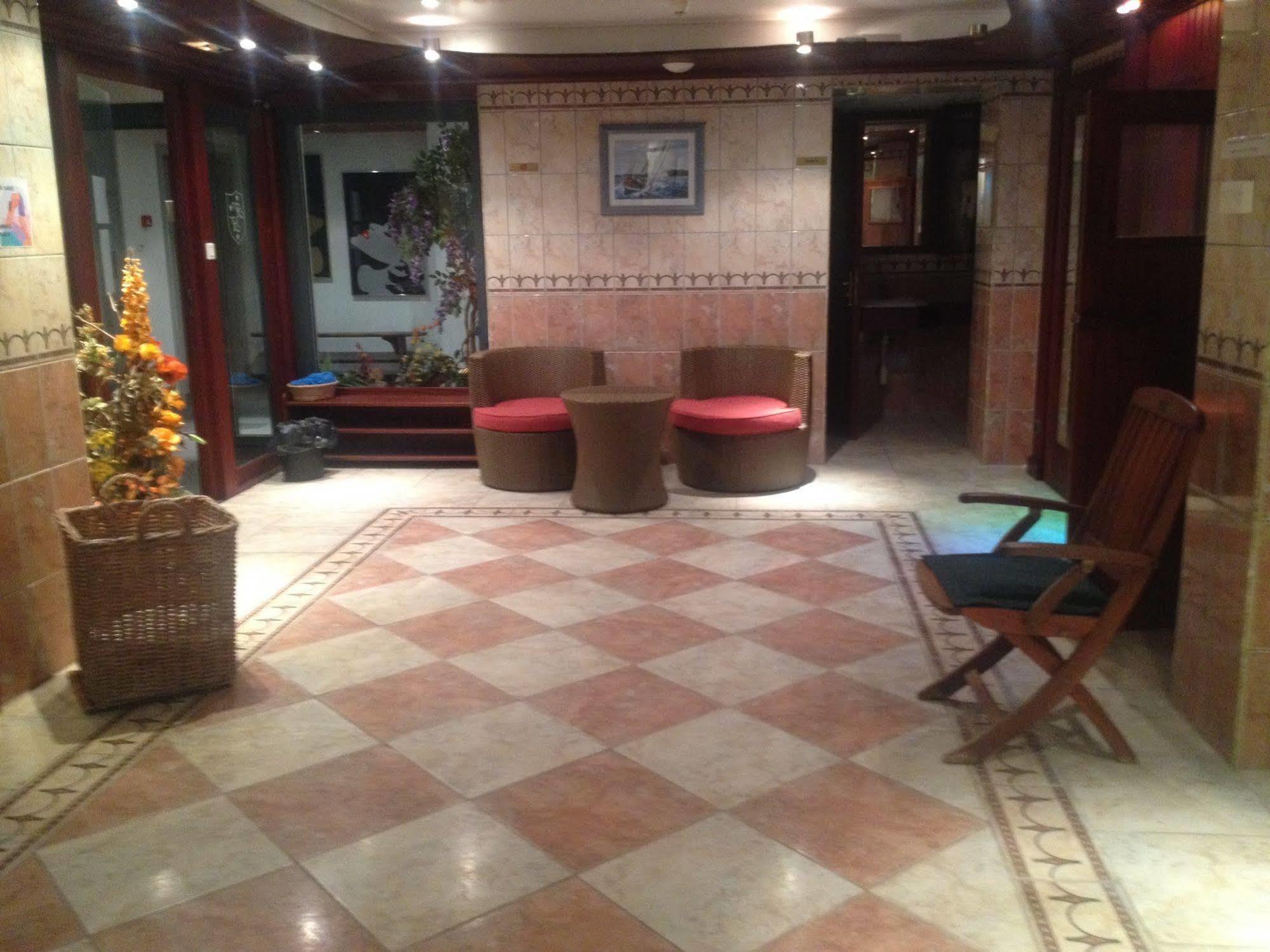 Hotel Le Olenevka Ngoại thất bức ảnh